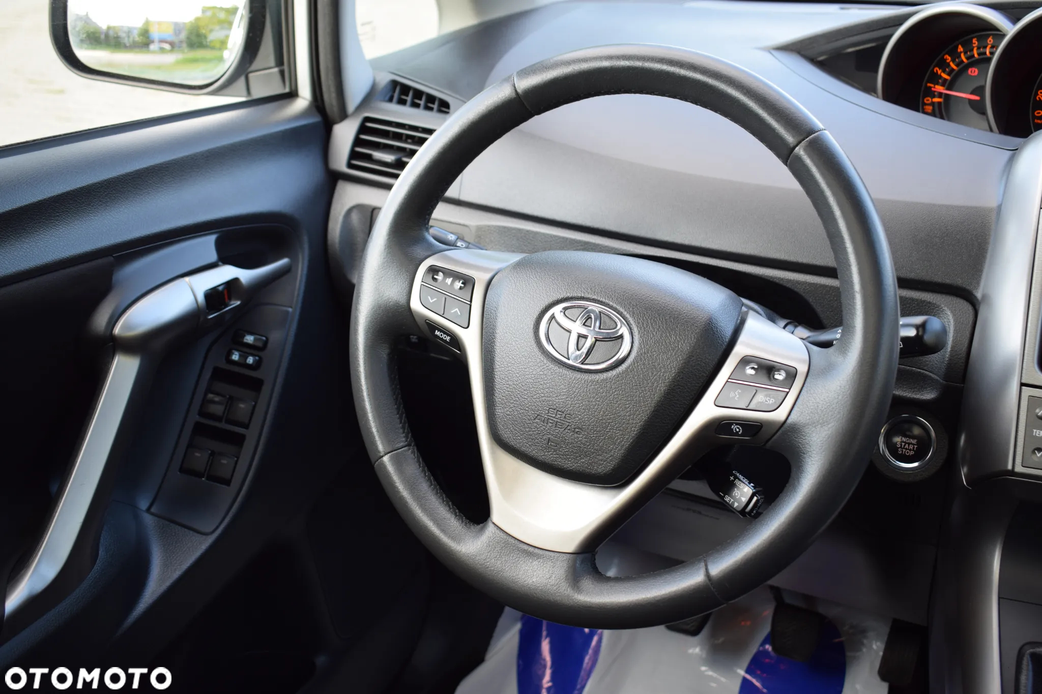 Toyota Verso 1.8 Sol plus 7os - 30
