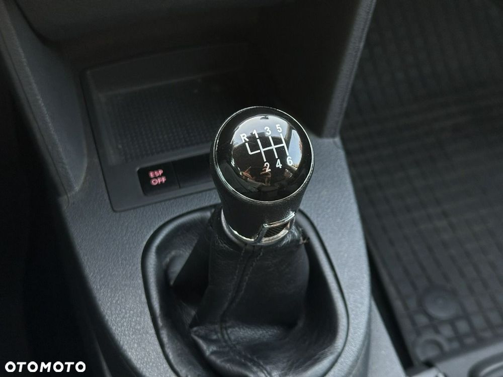 Volkswagen Touran - 21