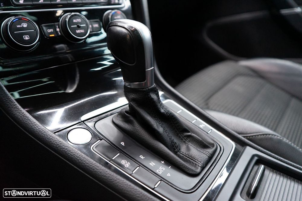 VW Golf Variant 1.6 TDi R-Line DSG - 7