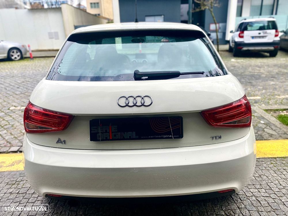 Audi A1 1.6 TDI Advance S-Tronic - 9