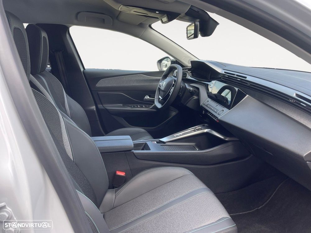 Peugeot 308 SW 1.2 Hybrid Allure e-DCS6 — fotografia 15