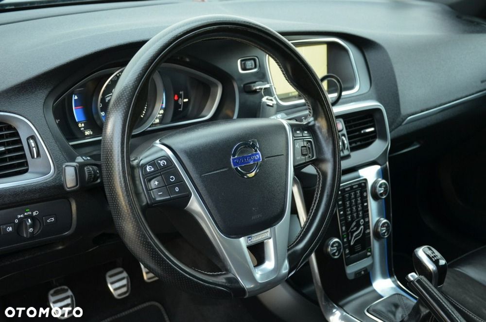 Volvo V40 - 22