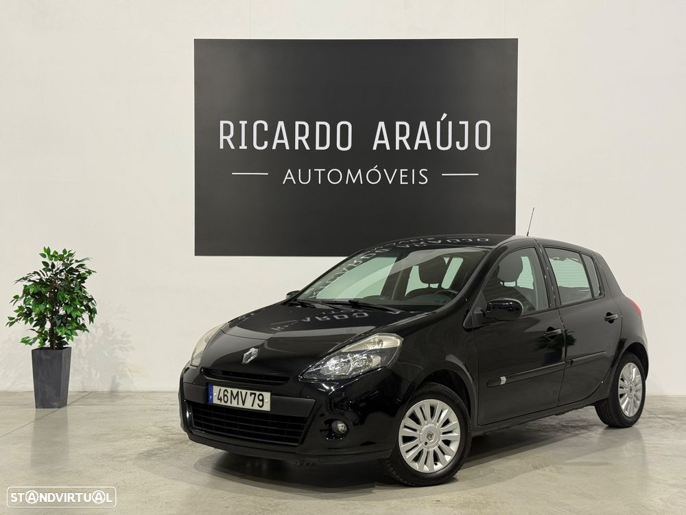 Renault Clio 1.2 16V Dynamique S - 1