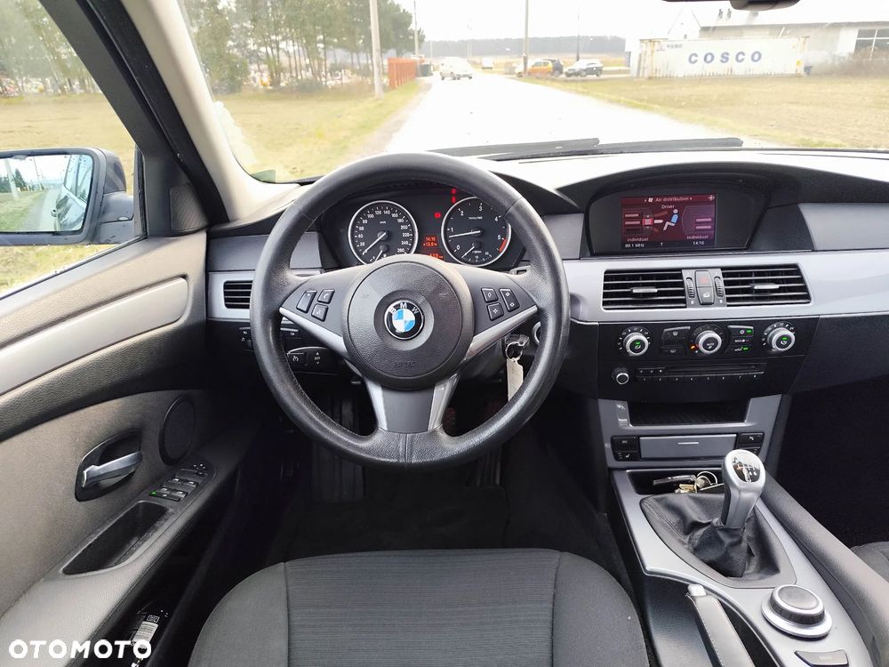 BMW Seria 5 525d - 6