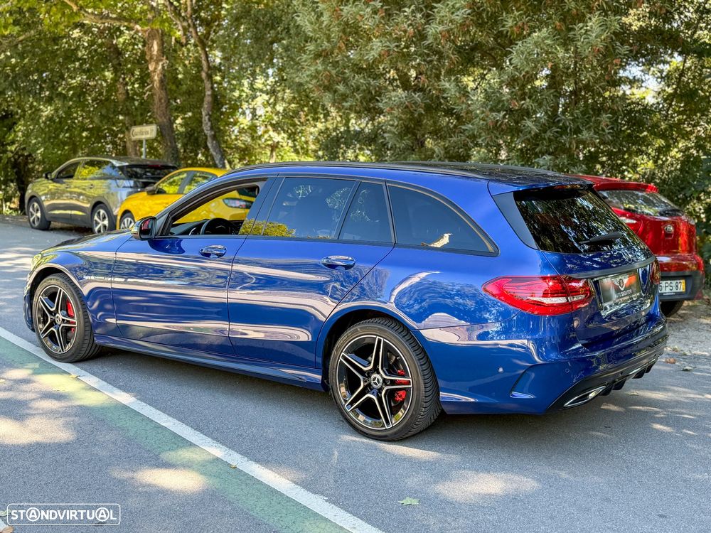 Mercedes-Benz C 300 de AMG Line - 6