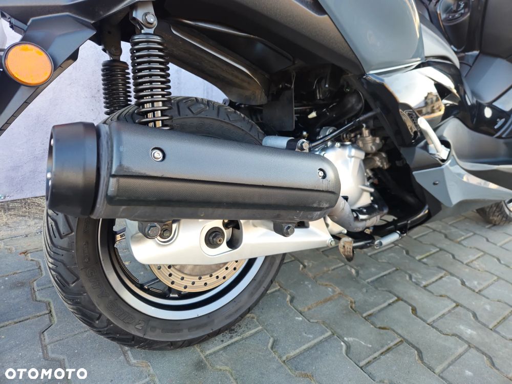 Yamaha X-max - 13