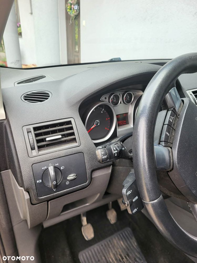 Ford Kuga 2.0 TDCi Titanium - 5