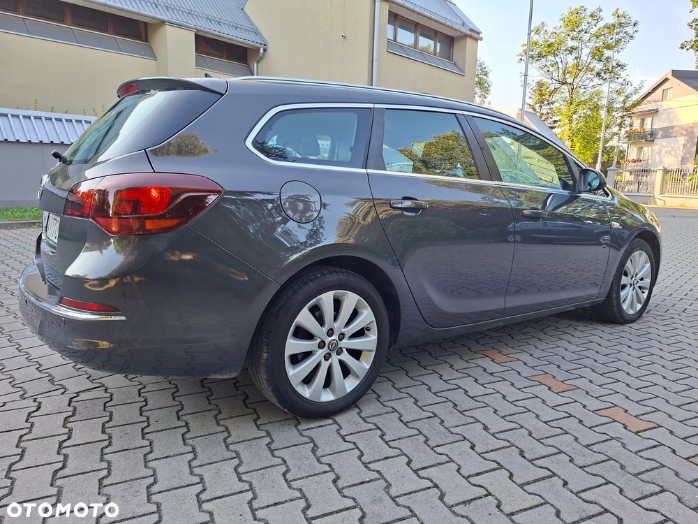 Opel Astra 1.4 T Cosmo - 13