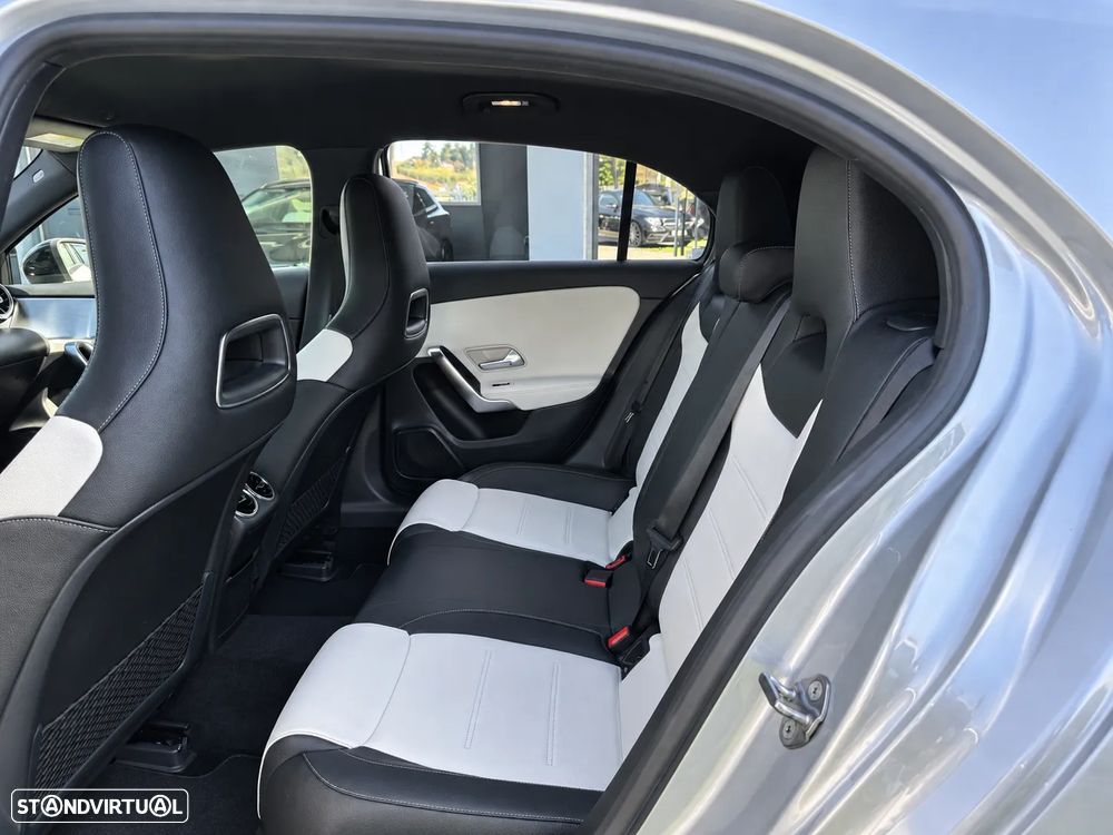 Mercedes-Benz A 180 AMG Line - 18