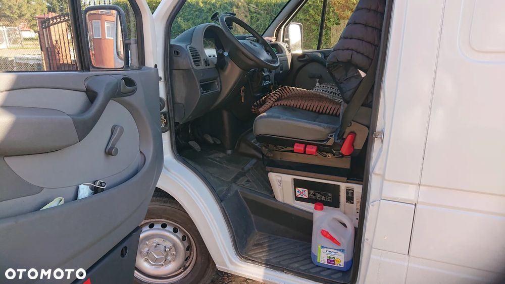 Mercedes-Benz Sprinter - 5