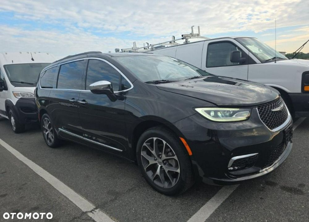 Chrysler Pacifica - 3