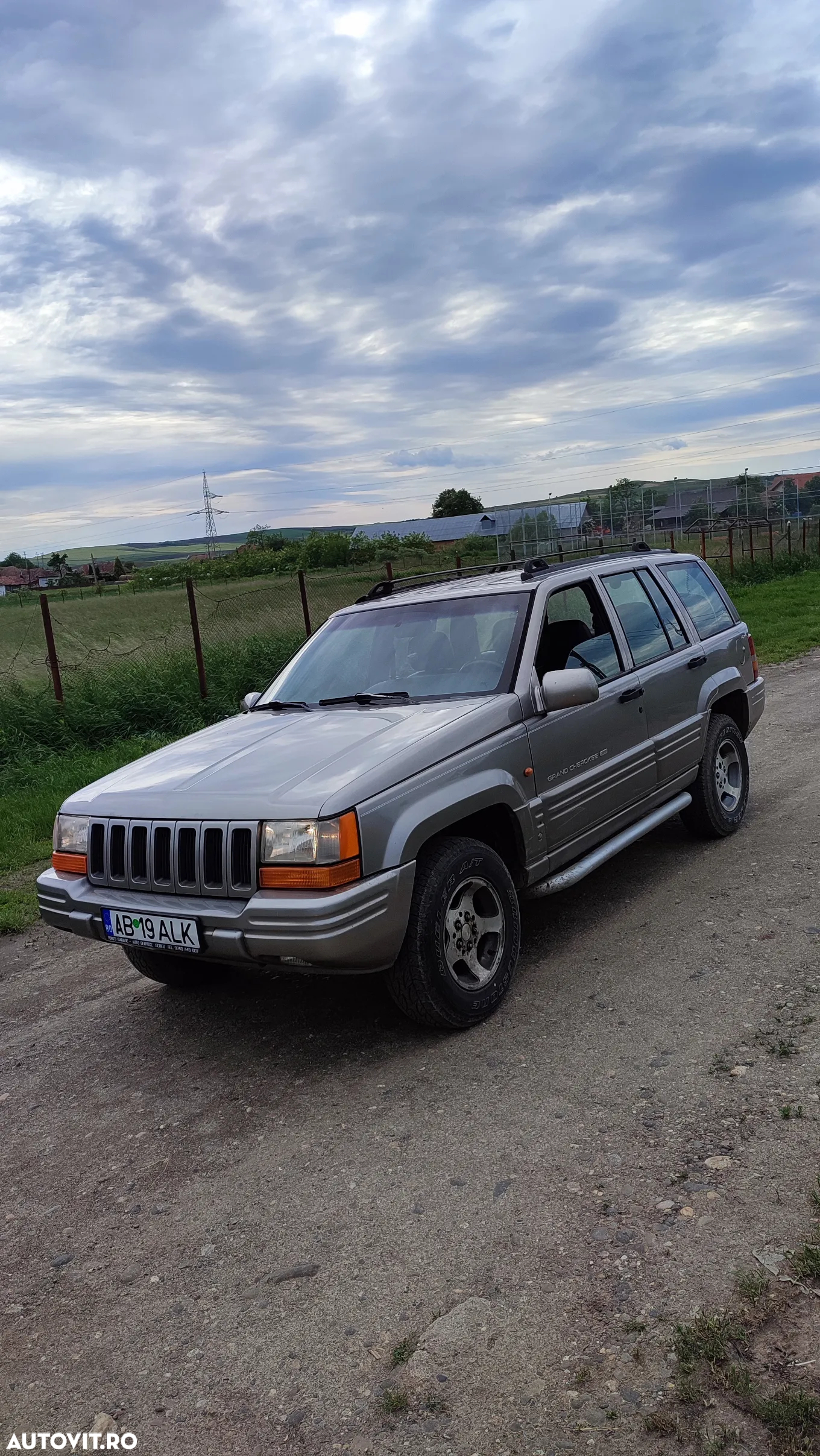 Jeep Grand Cherokee - 2
