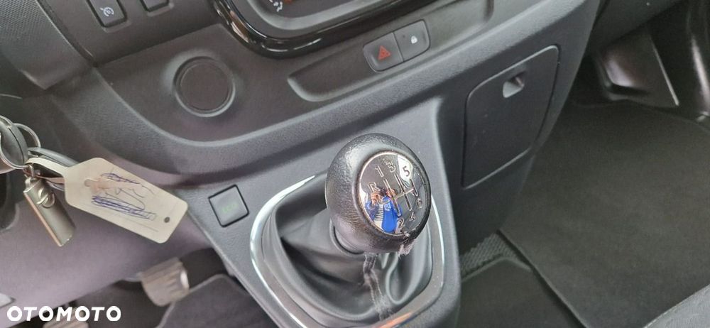 Opel Vivaro - 34