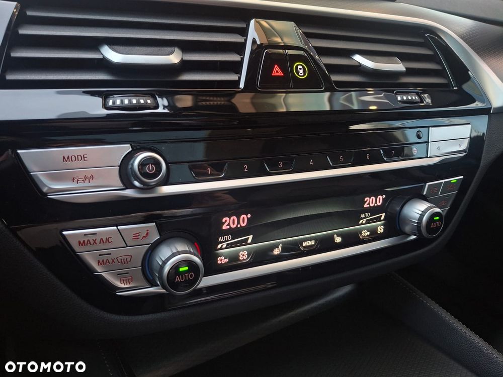 BMW Seria 5 520d M Sport - 11