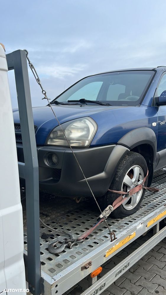 Dezmembram Hyundai Tucson 2.0 diesel din 2008 - 1