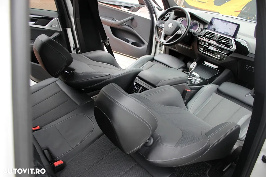 BMW X3 xDrive20d AT Luxury Line - 3