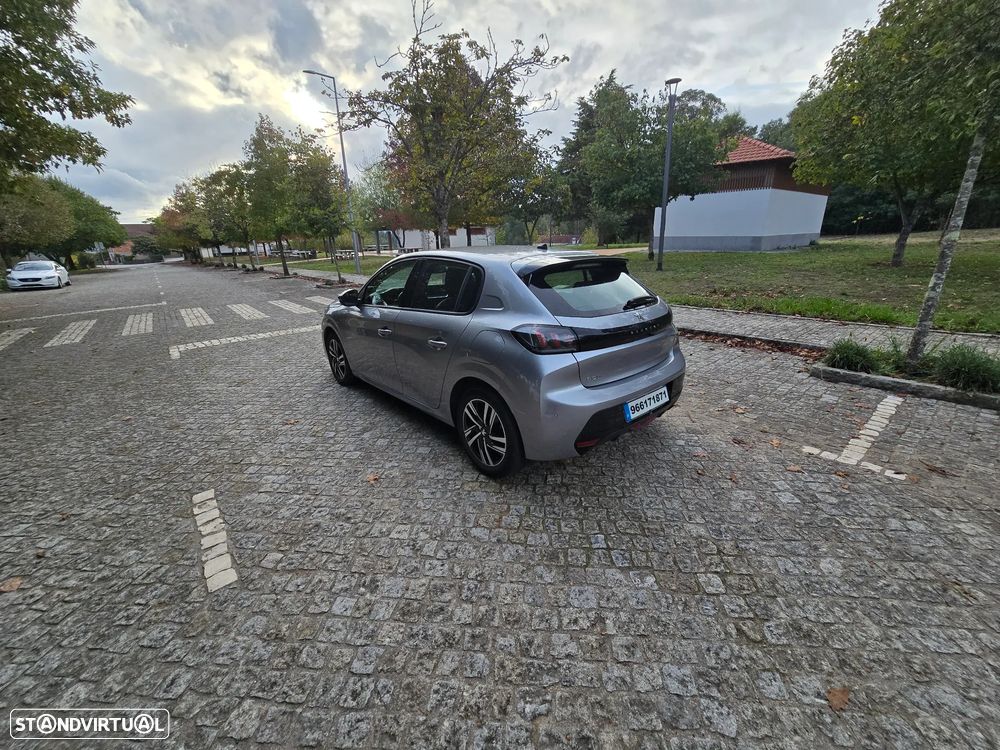 Peugeot 208 PureTech 100 Allure - 14