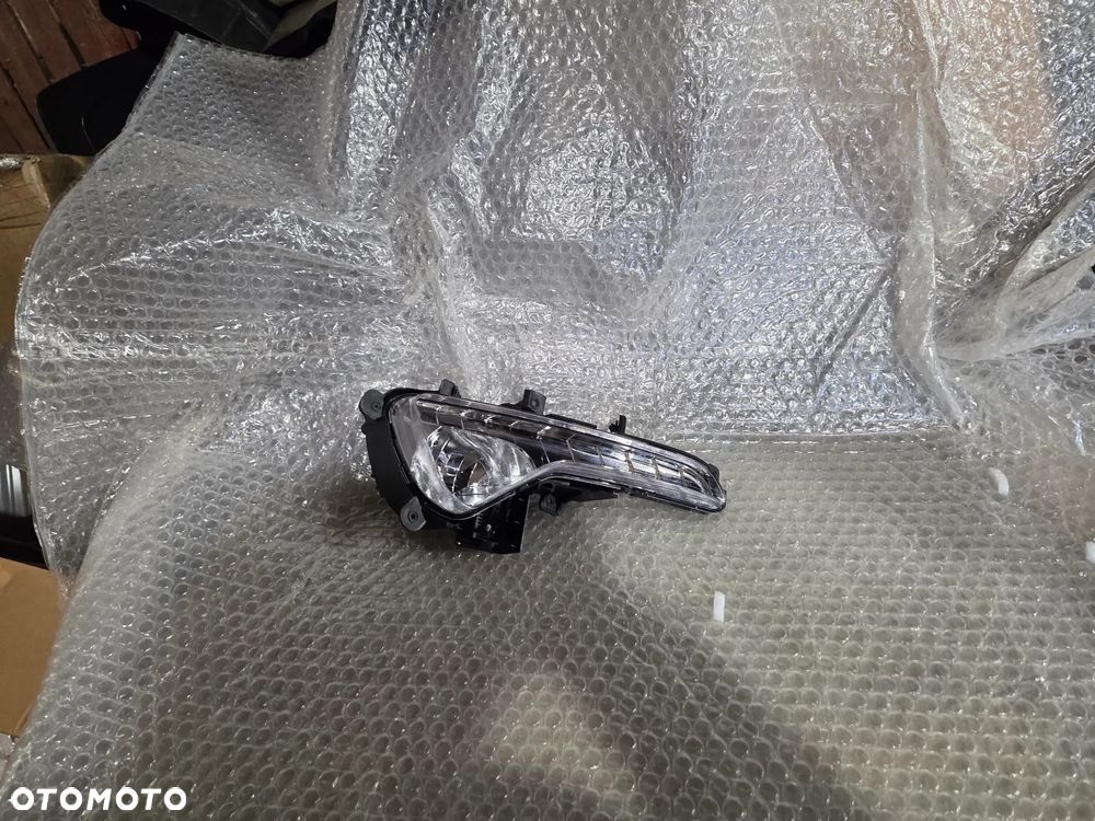 Halogen prawy Kia Sportage III 922023W100 92202-3W100 - 1