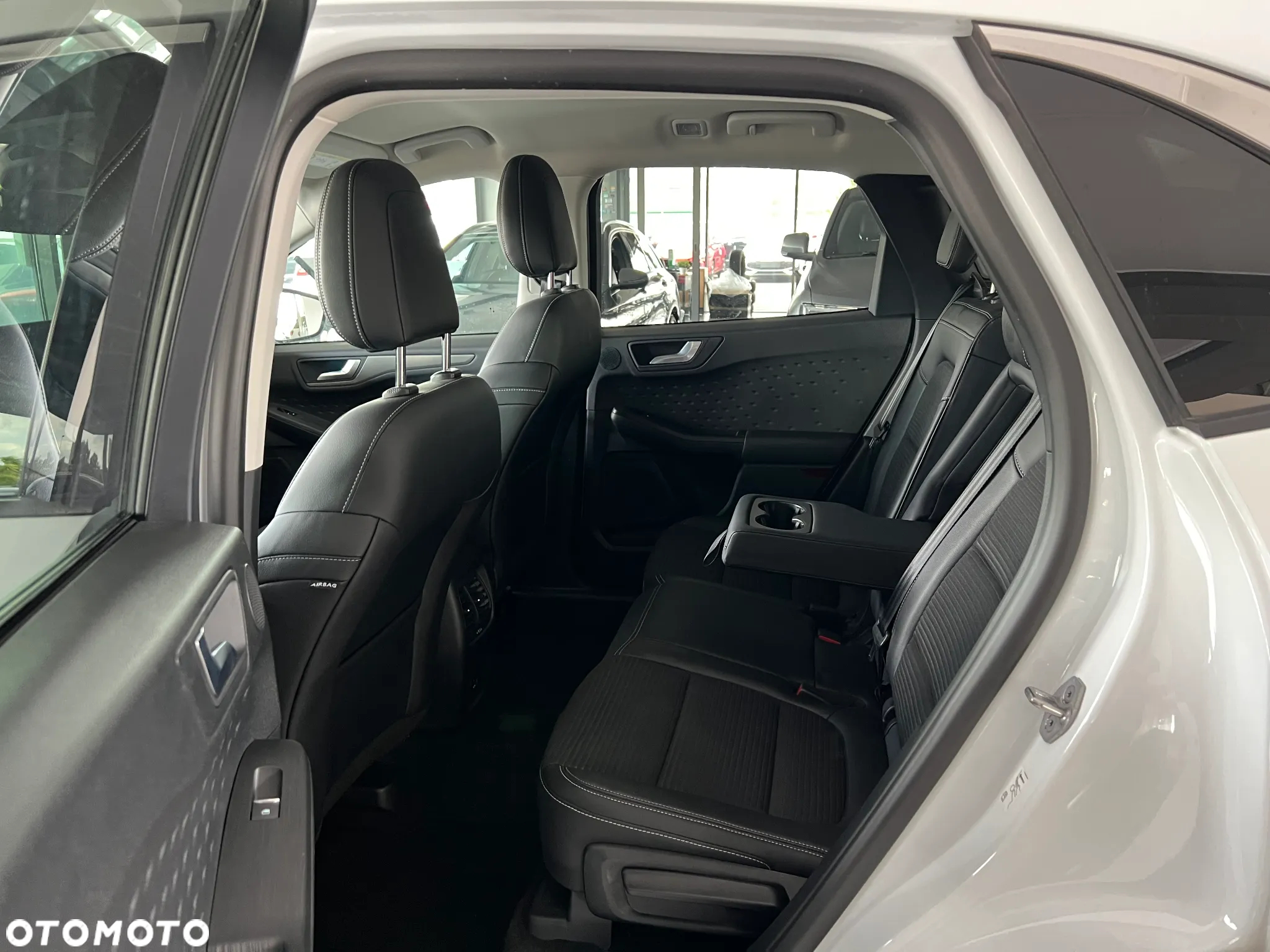 Ford Kuga 1.5 EcoBoost FWD Titanium - 37