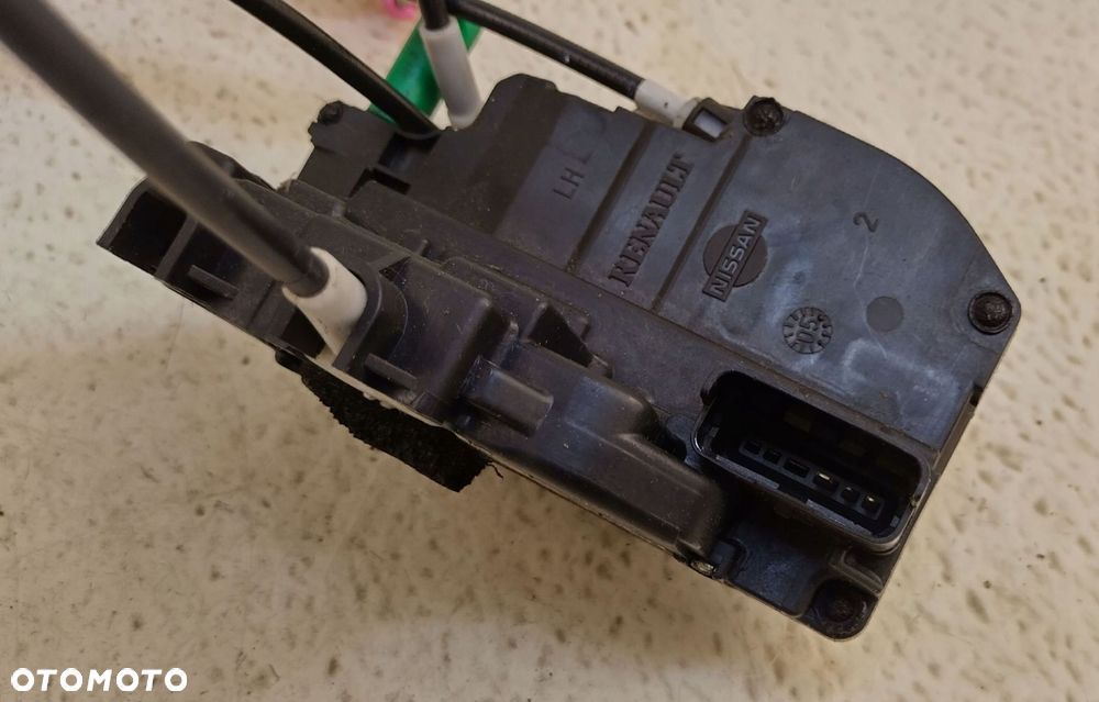 nissan pathfinder r51 05-13 zamek drzwi lewy przedni lewy przód 3 pin - 2