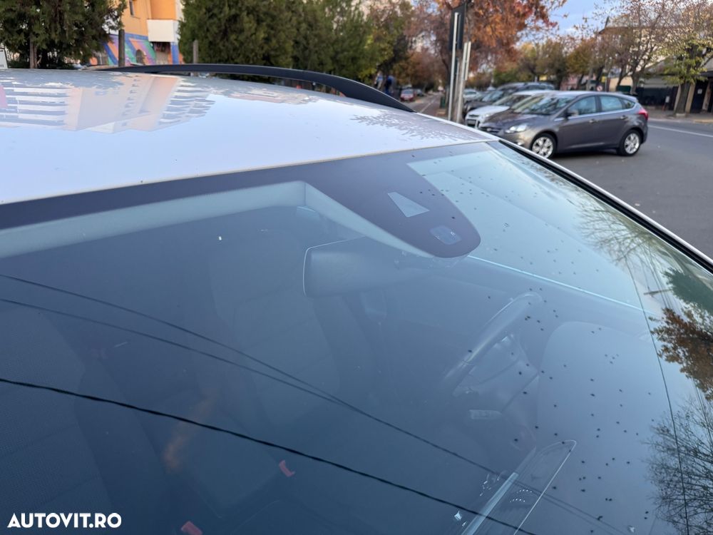 Volkswagen Passat 2.0 TDI DSG BlueMotion Technology Comfortline - 18