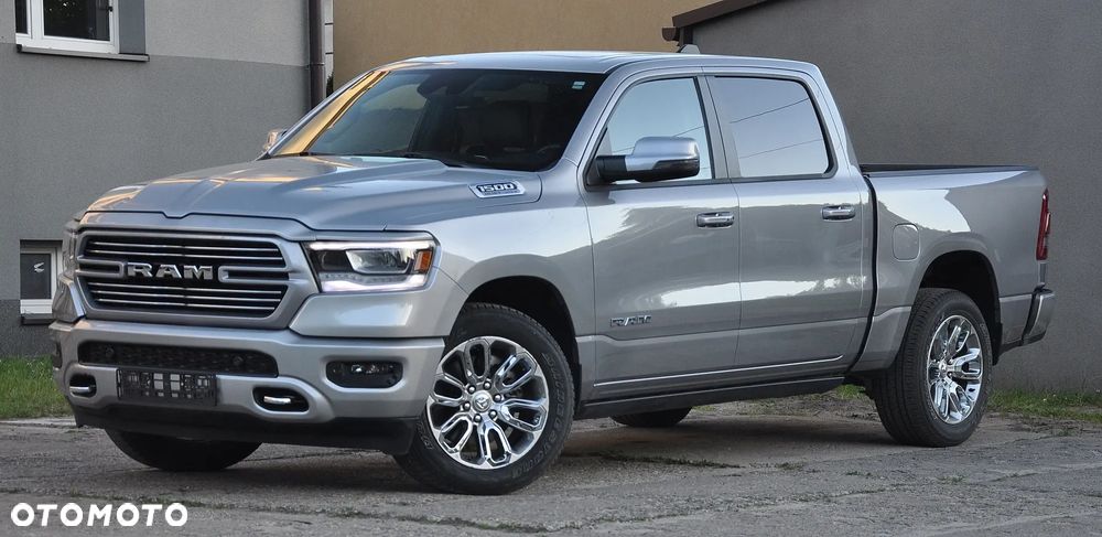 RAM 1500 5.7 Crew Cab Laramie - 2