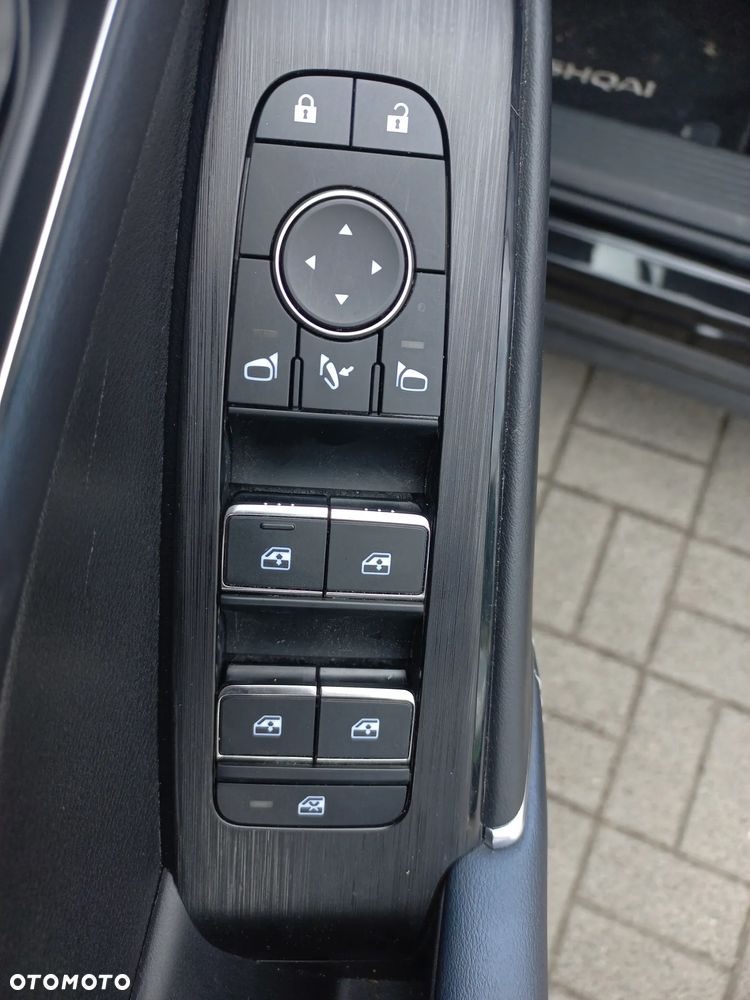 Nissan Qashqai 1.3 DIG-T MHEV 4x4 Tekna Xtronic - 14