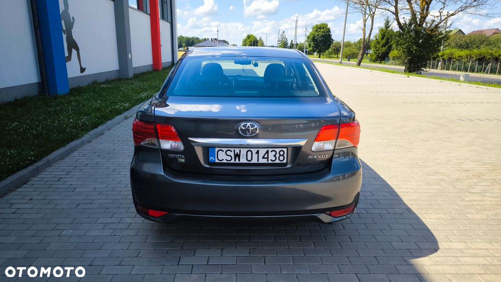 Toyota Avensis 1.8 Premium MS - 6
