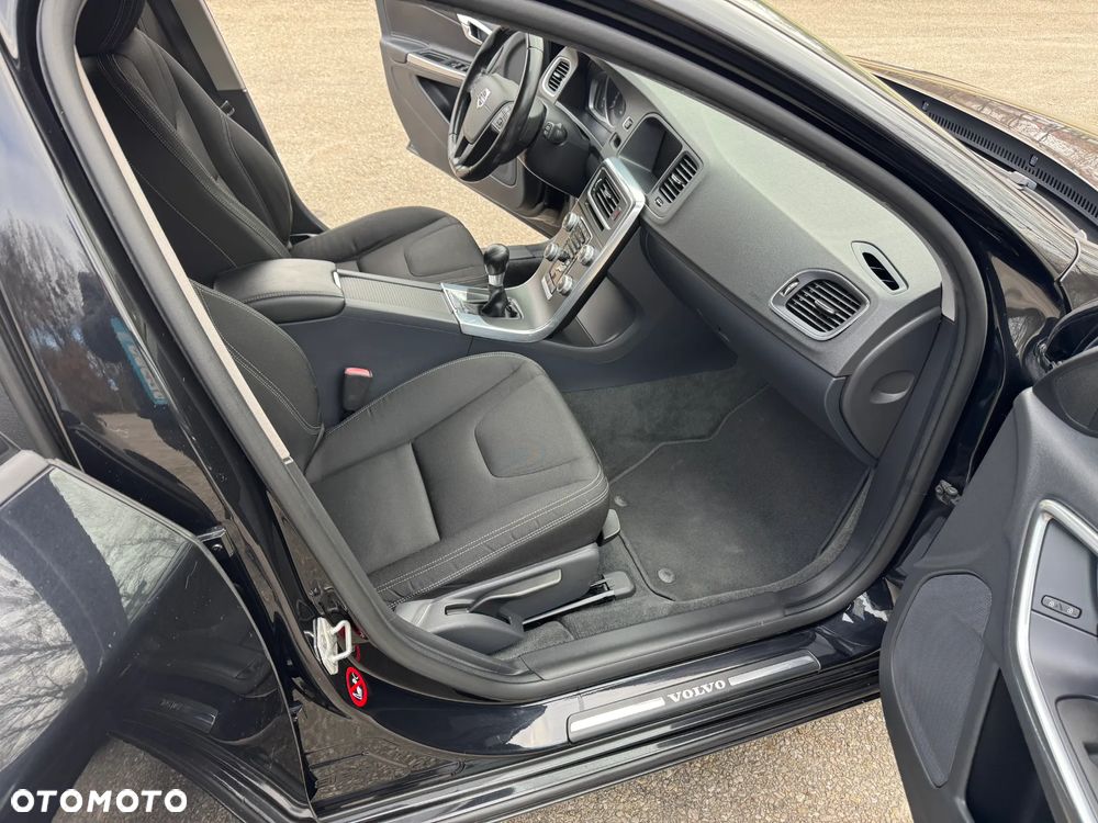 Volvo V60 D2 Kinetic - 12