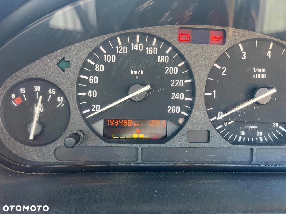 BMW Seria 3 320i Cabriolet - 18