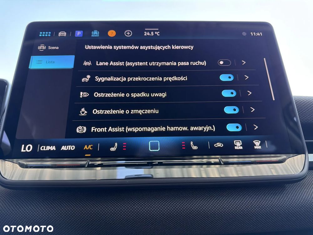 Volkswagen T-Roc 1.5 eTSI Life DSG - 31