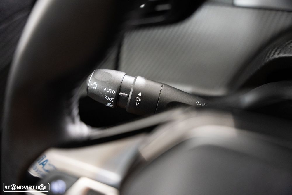 Peugeot e-2008 54 kWh Allure - 13