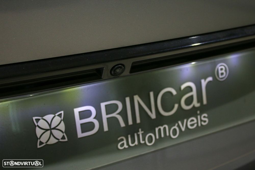 Peugeot 2008 1.2 PureTech Allure - 16