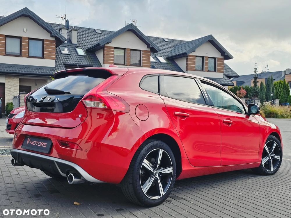 Volvo V40 D2 Drive-E R-Design Momentum - 25
