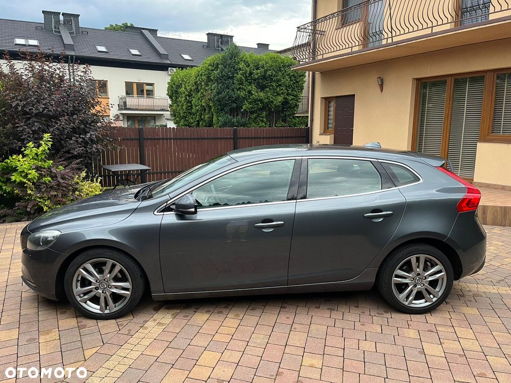 Volvo V40 D2 - 4