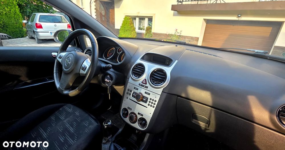 Opel Corsa - 11