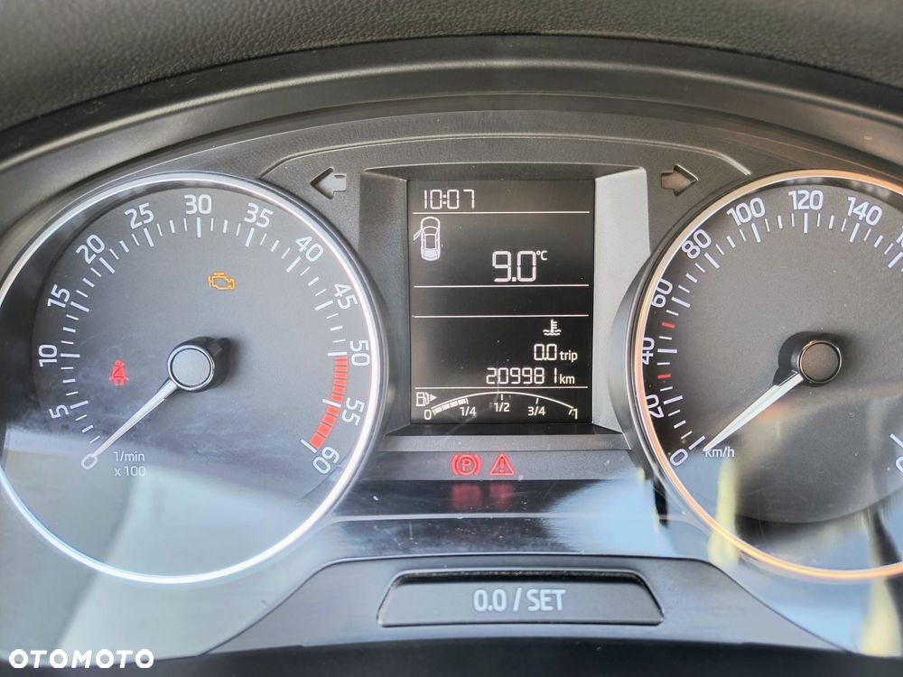 Skoda RAPID Spb 1.4 TDI DPF Active - 10