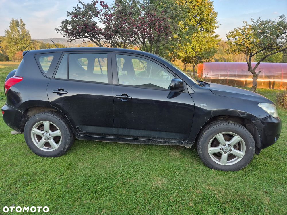 Toyota RAV4 - 2