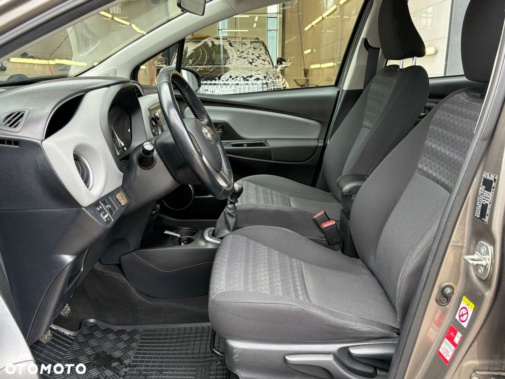 Toyota Yaris 1.33 Premium EU6 - 9