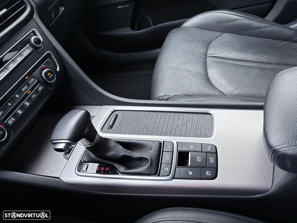 Kia Optima SW 2.0 CVVT PHEV - 54