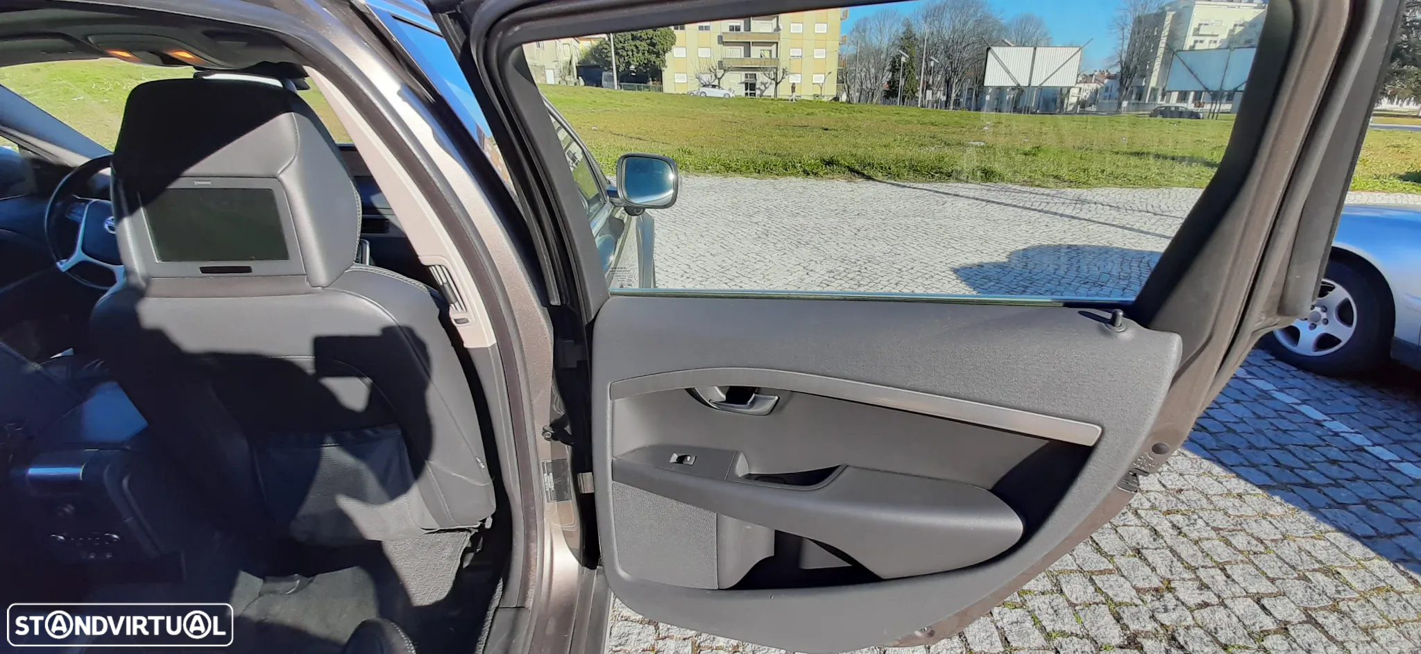 Volvo XC 70 2.0 D3 Drive Summum - 5