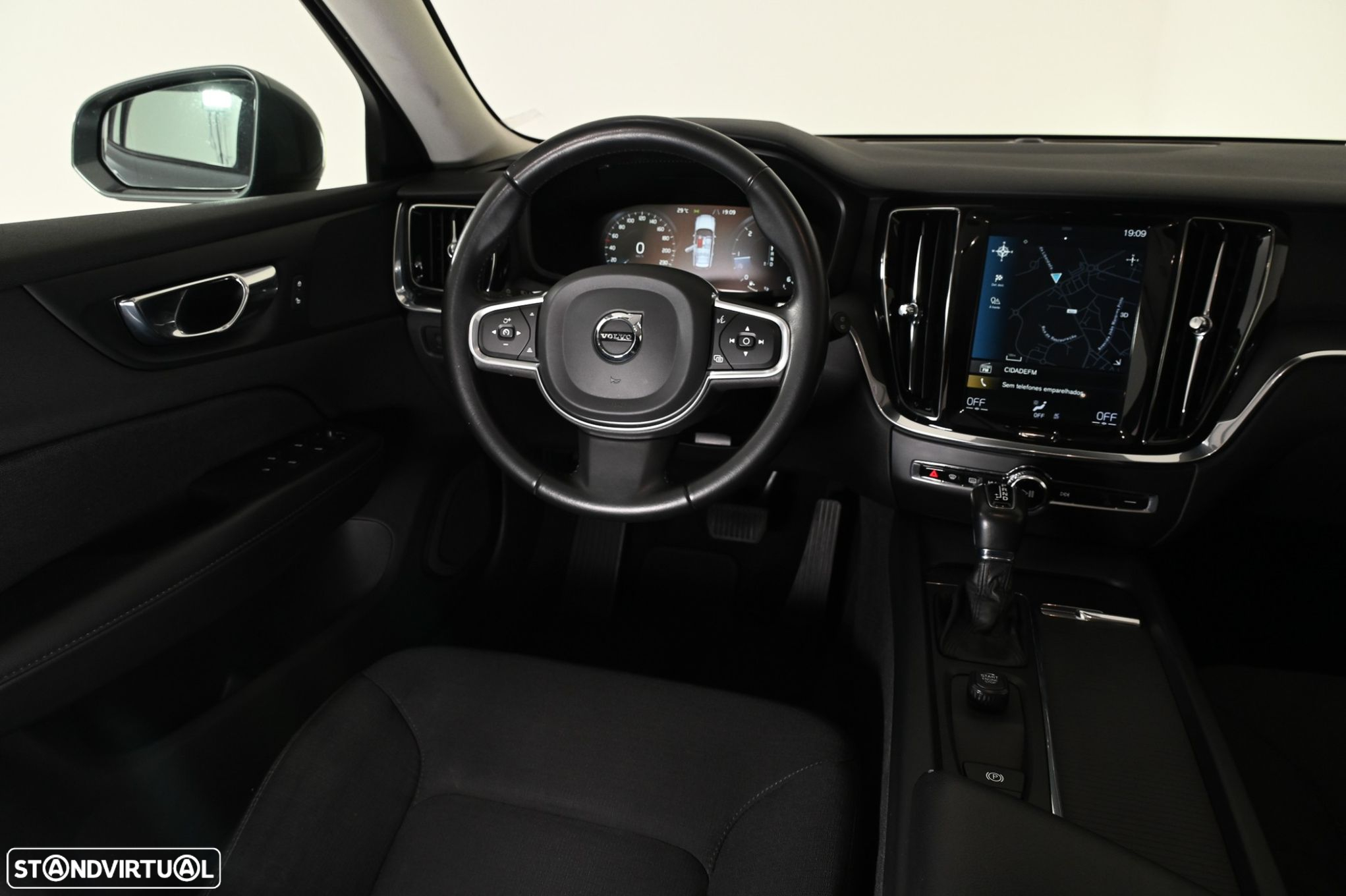 Volvo V60 2.0 D3 Momentum Geartronic - 4