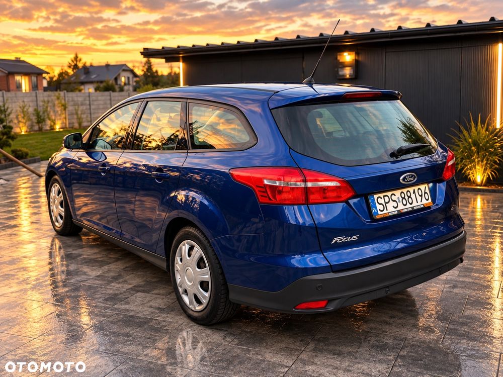 Ford Focus 1.5 TDCi SYNC Edition - 6