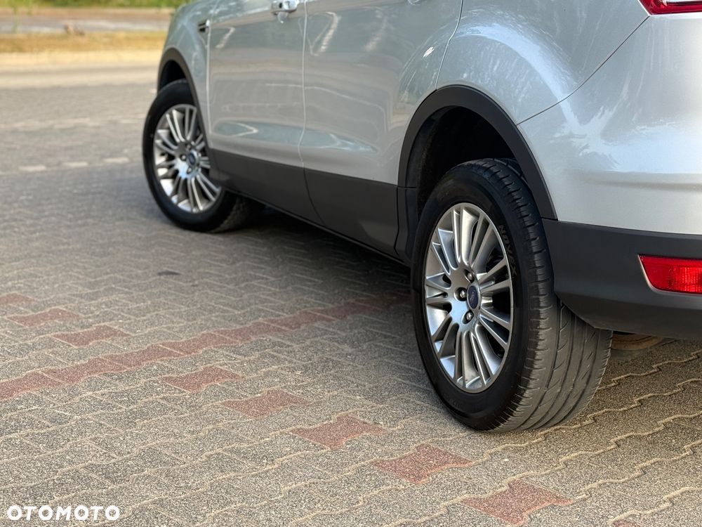 Ford Kuga 2.0 TDCi 2x4 Titanium - 18