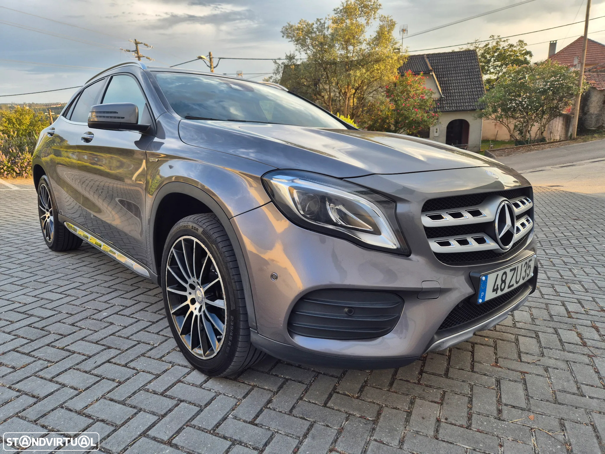 Mercedes-Benz GLA 220 d 4Matic 7G-DCT AMG Line - 3