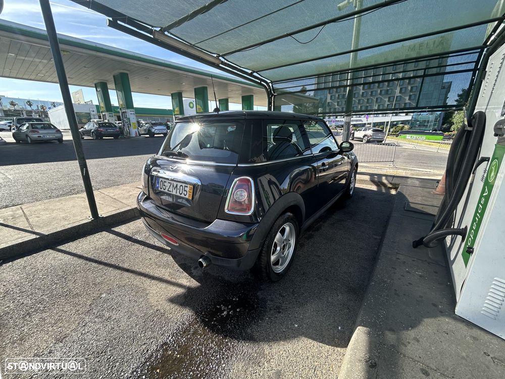 MINI 3 Portas One - 10