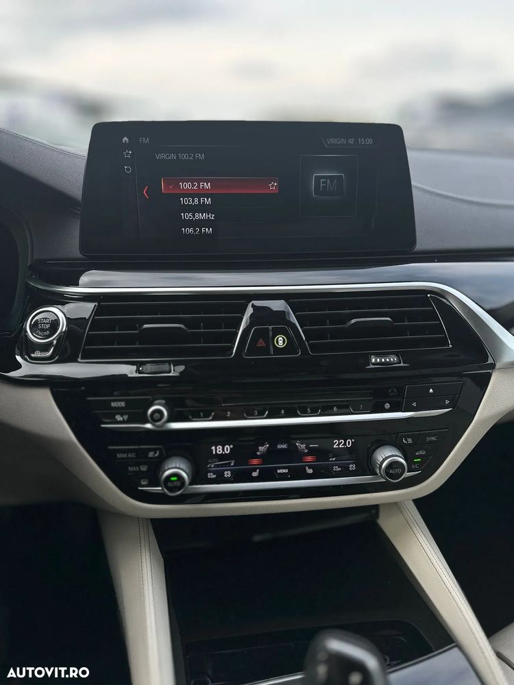 BMW Seria 5 540i xDrive AT - 11