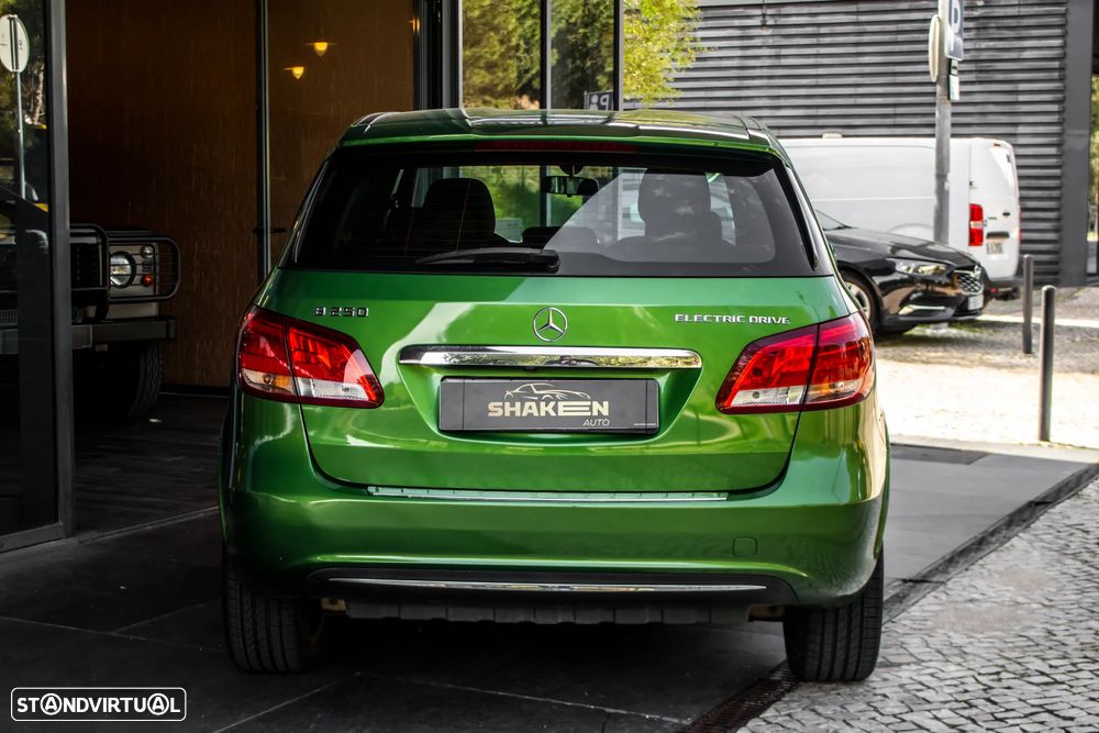 Mercedes-Benz B 250 e Electric Drive - 11