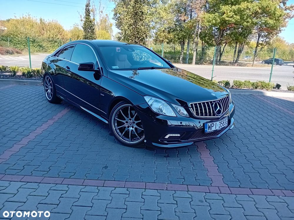 Mercedes-Benz Klasa E 350 CGI Coupe BlueEFFICIENCY 7G-TRONIC Elegance - 7