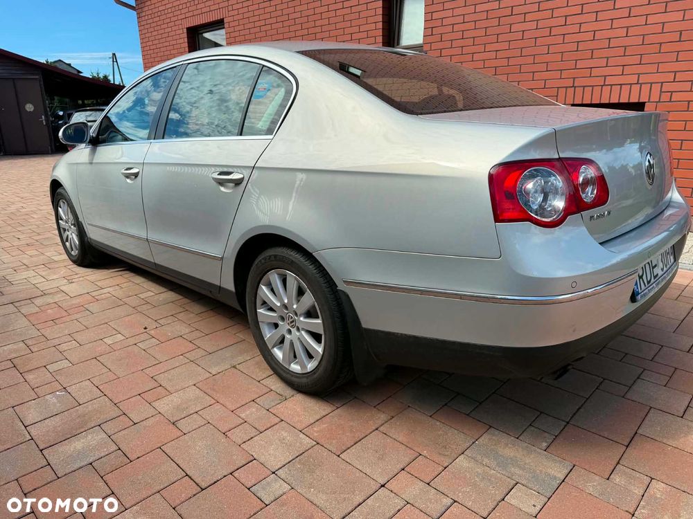 Volkswagen Passat - 3